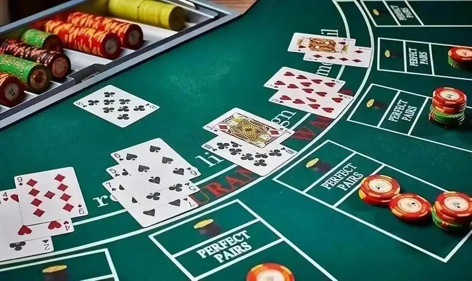 Filipino player selecting lottery numbers on betpk mobile browser